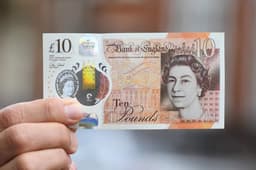 £10 Cash